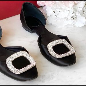 ROGER VIVIER BLACK SATIN CHIPS D’ORSAY FLATS